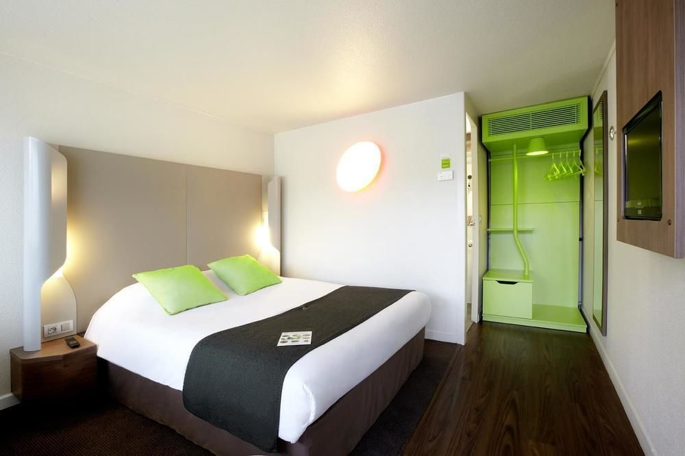 Campanile Geneve - Ferney-Voltaire Hotel Ruang foto