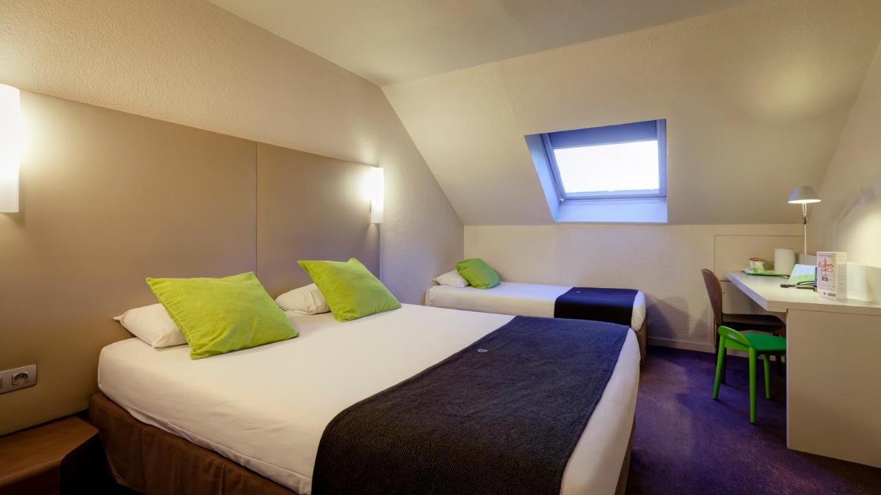 Campanile Geneve - Ferney-Voltaire Hotel Bagian luar foto