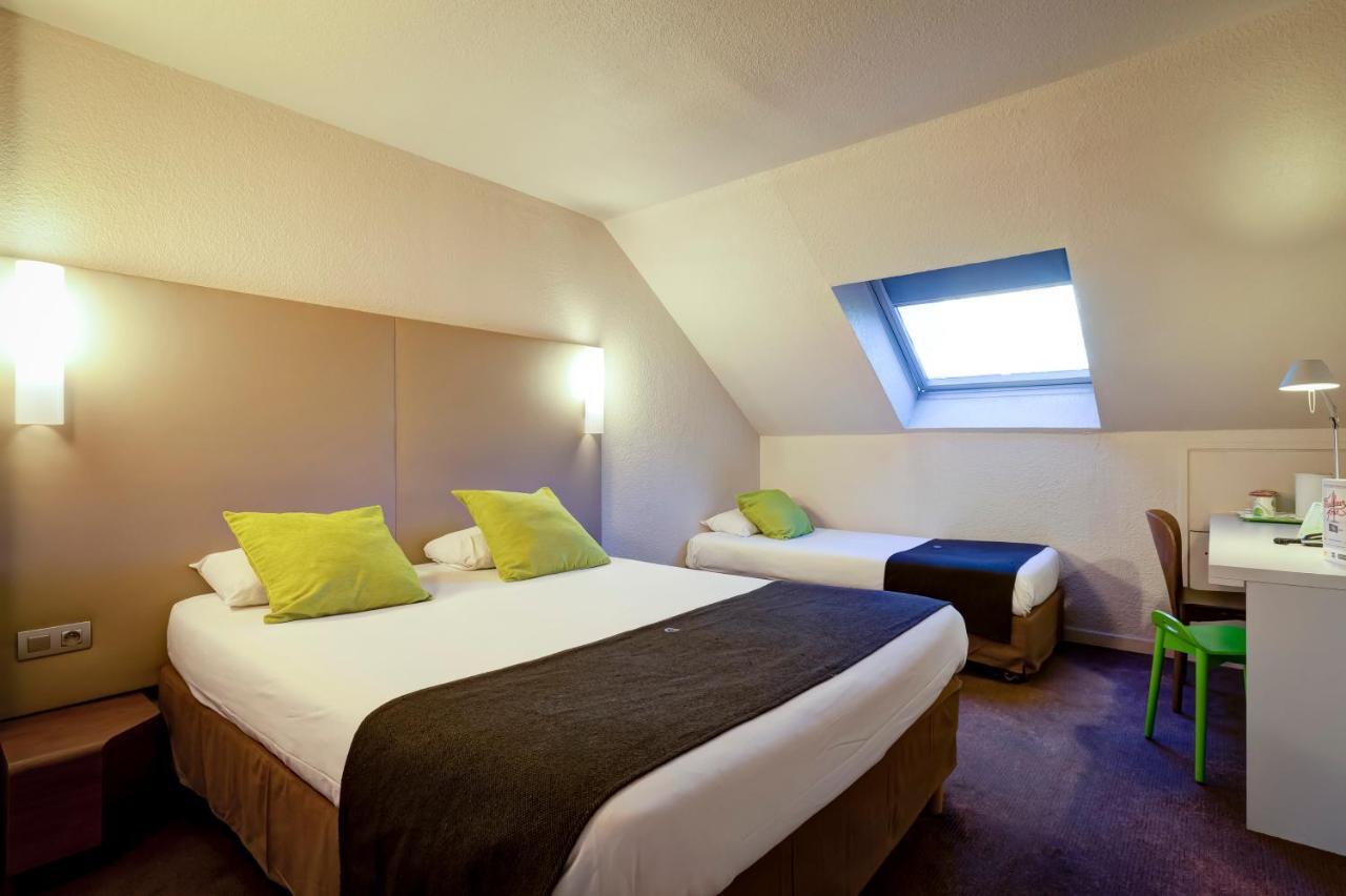 Campanile Geneve - Ferney-Voltaire Hotel Bagian luar foto